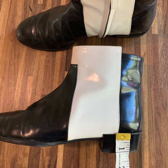 Roger Vivier Patent Leather Ankle Boots - Picture 9 of 12